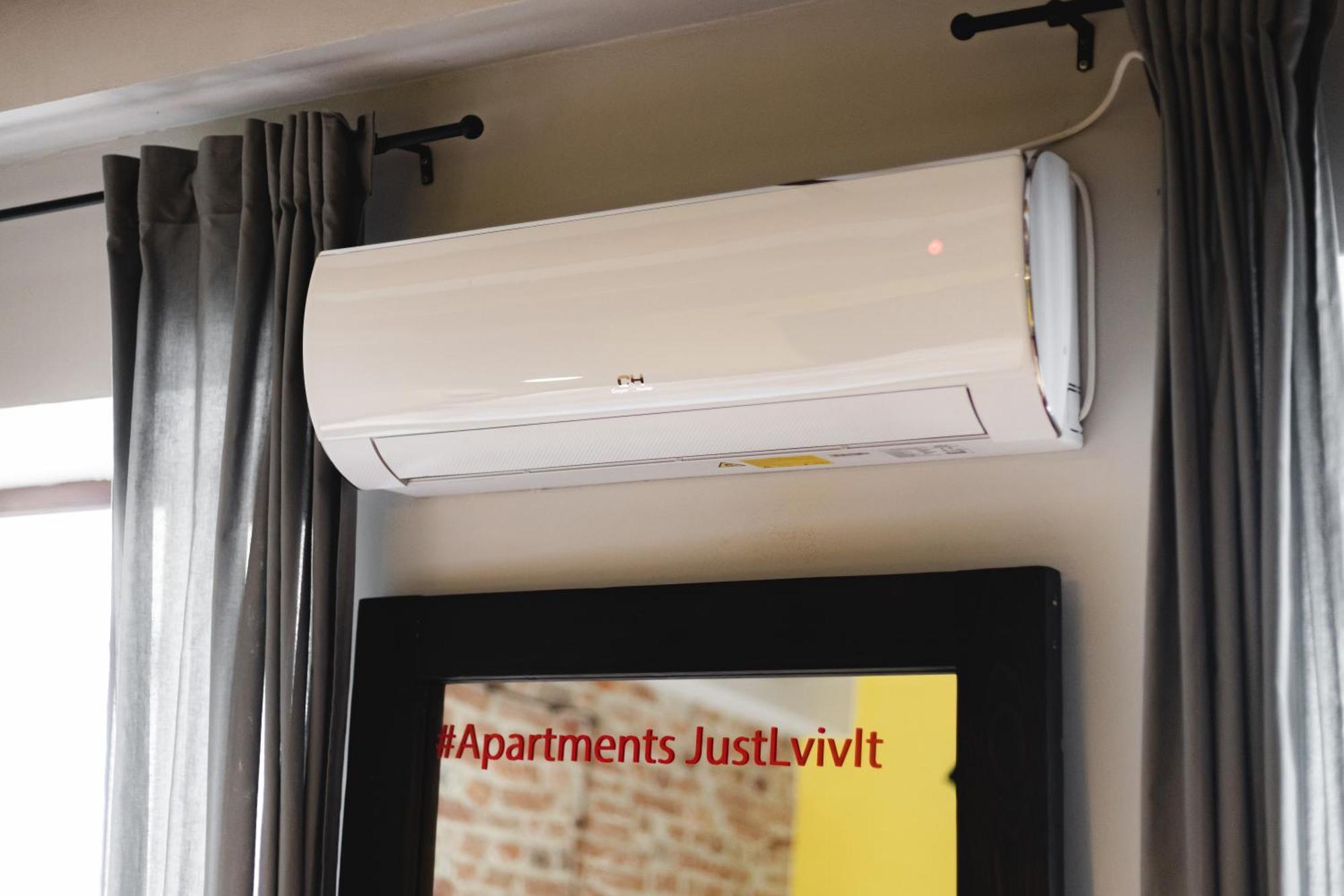 Apartments Justlvivit At The Rynok Square מראה חיצוני תמונה
