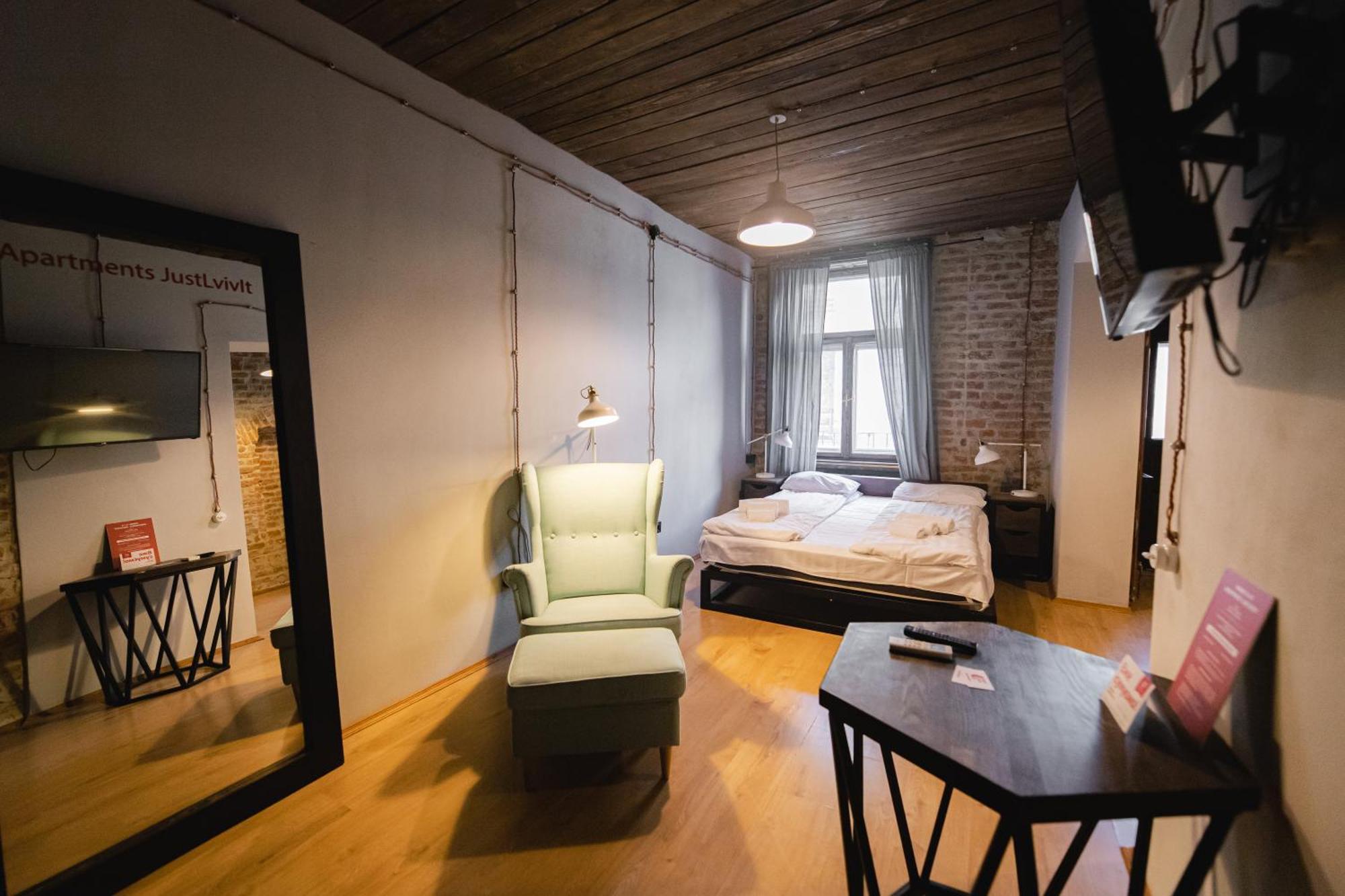 Apartments Justlvivit At The Rynok Square מראה חיצוני תמונה